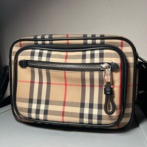 Used Men’s Burberry messenger bag